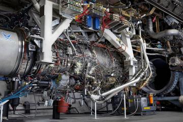 GE&rsquo;s first XA100 prototype engine readies for testing in an Evendale, Ohio, test cell. (General Electric)